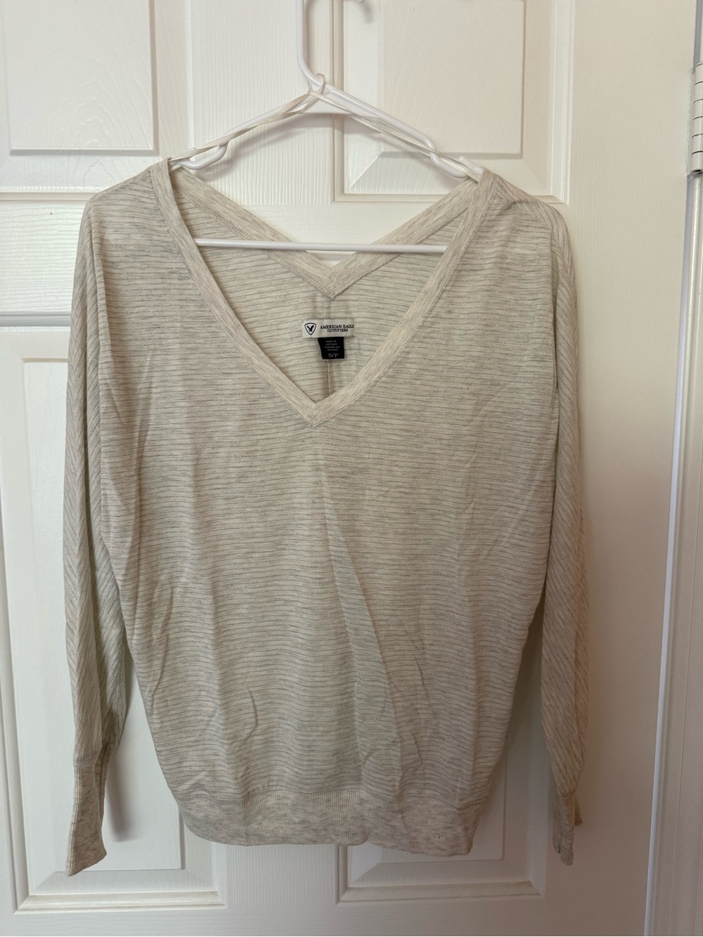 American Eagle Outfitters Light Beige V-Neck Long Sleeve Sweater